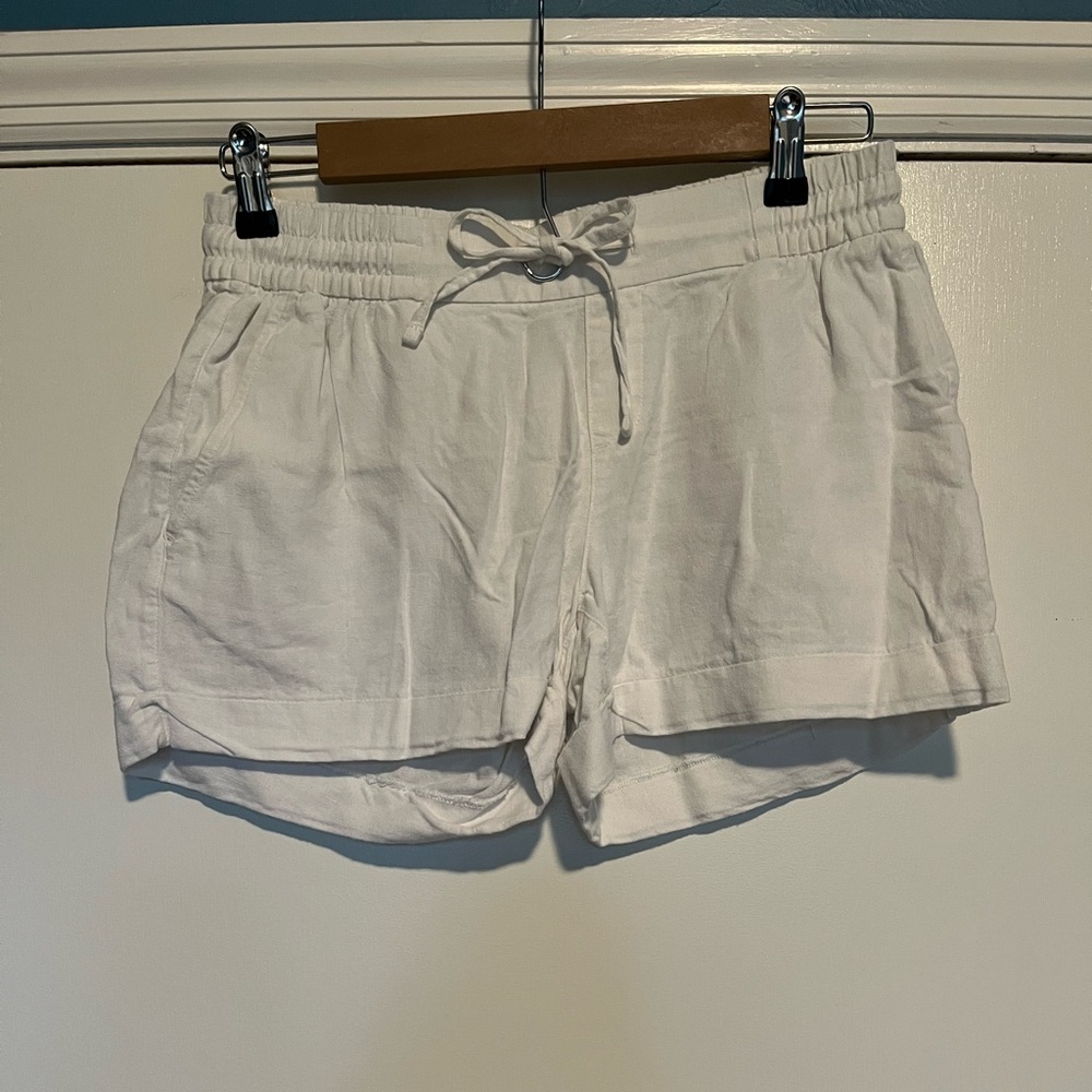 Old Navy White Linen Shorts